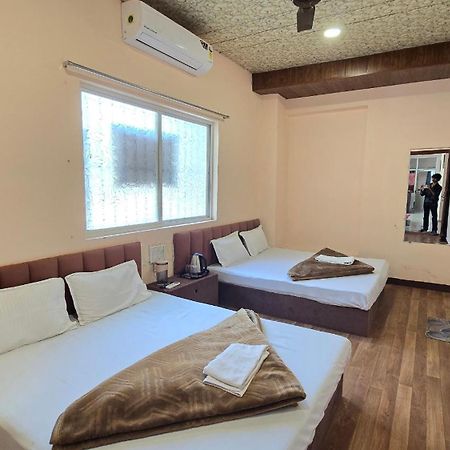 Hotel Maheshwari Green'S Ujjain Exterior photo
