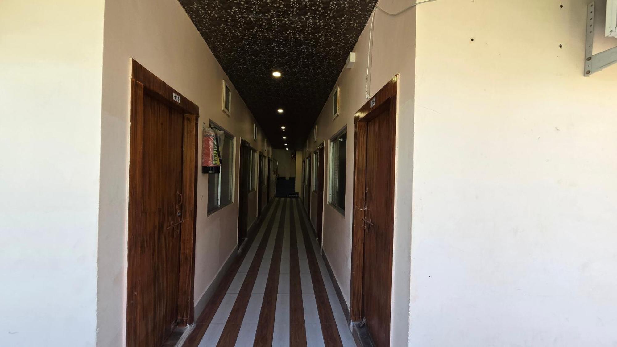 Hotel Maheshwari Green'S Ujjain Exterior photo