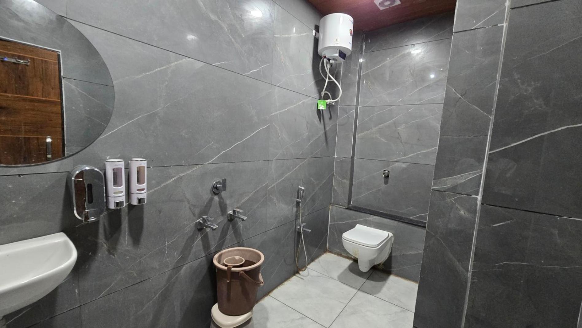 Hotel Maheshwari Green'S Ujjain Exterior photo