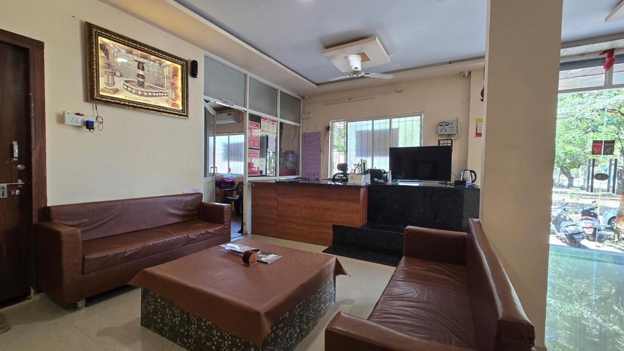 Hotel Maheshwari Green'S Ujjain Exterior photo